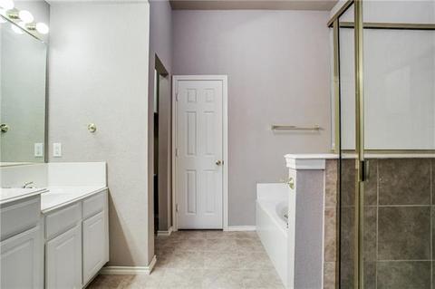Building Photo - 7907 Rosebriar Ln