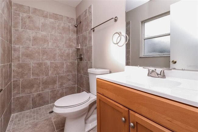 Building Photo - 605 Dorothy Cir