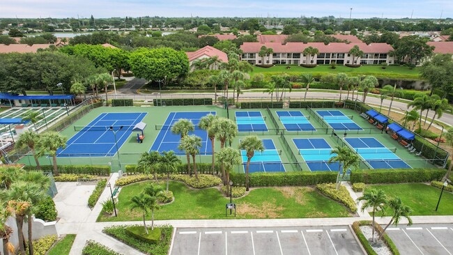 Building Photo - 5267 Europa Dr