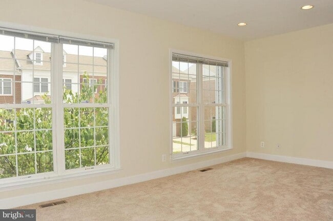 Building Photo - 2492 Terra Cotta Cir