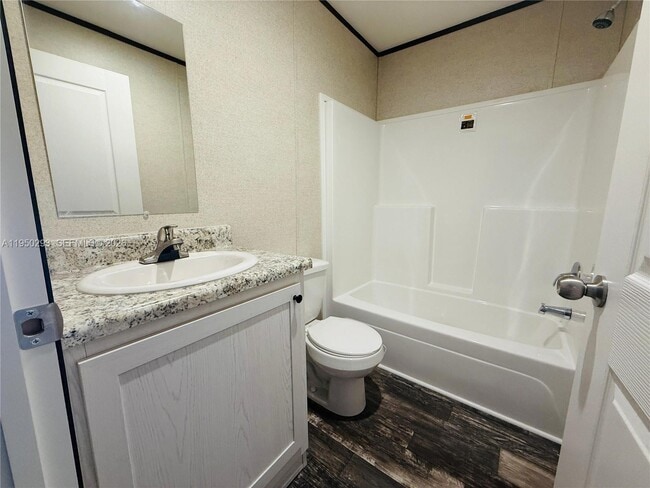 Building Photo - 334 Oak Crest Dr