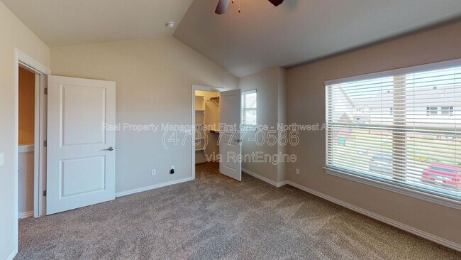 Building Photo - 2713 W Shasta Rd