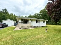 Building Photo - Three Bedroom Home in Whitehall - Deck, Ga...