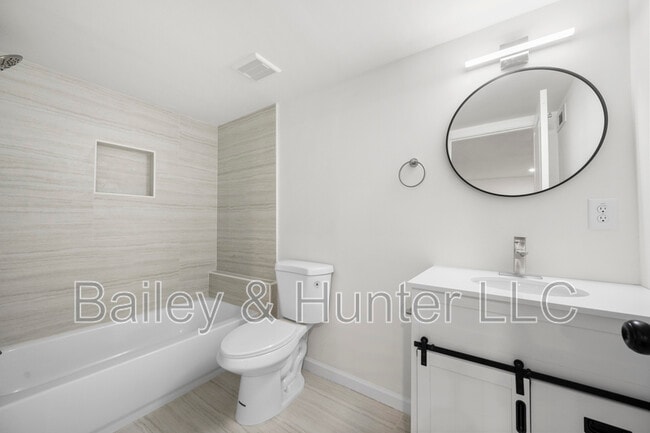 Building Photo - 1721 Hortense Pl NW