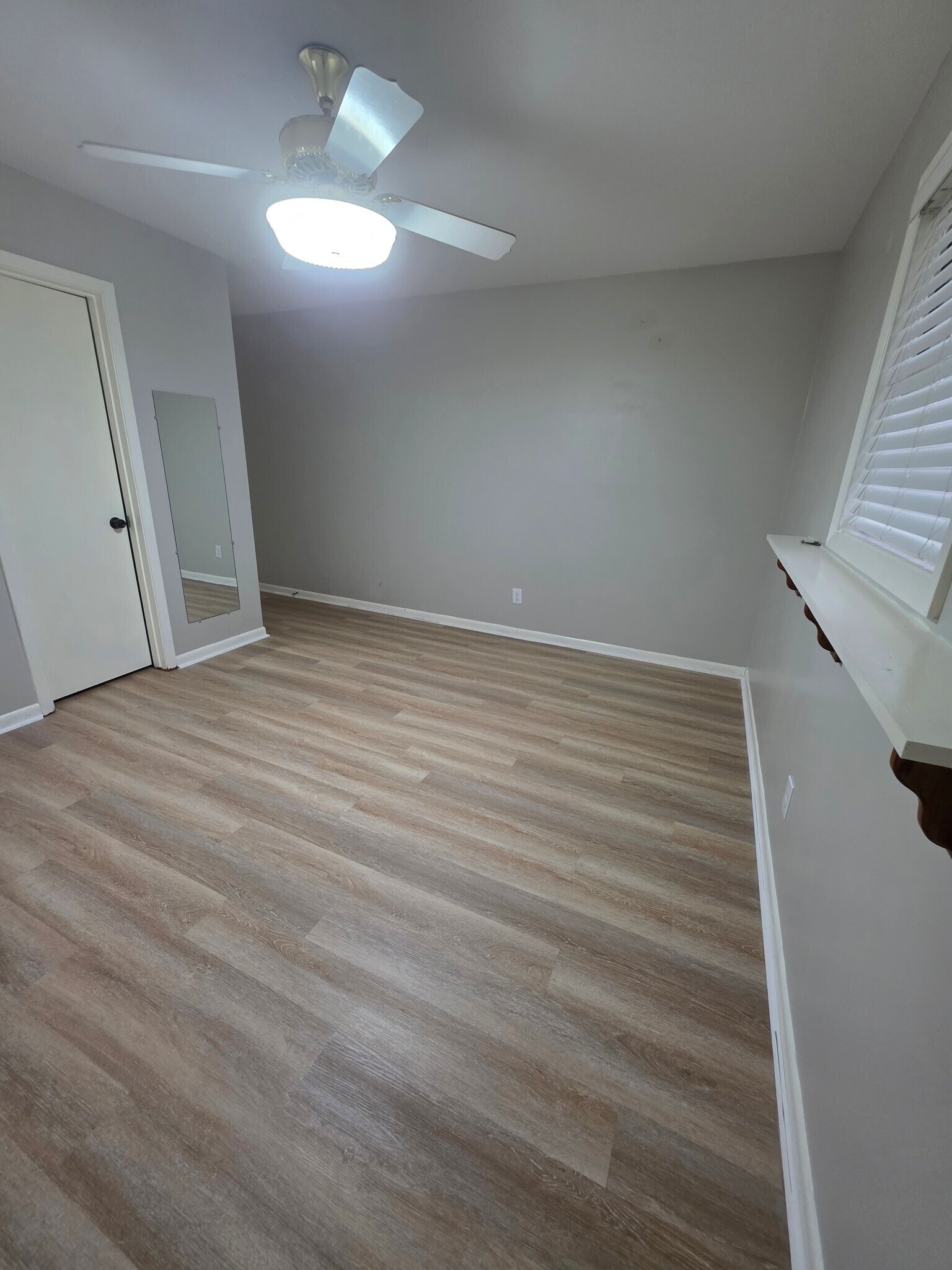 Building Photo - 706 Mark St