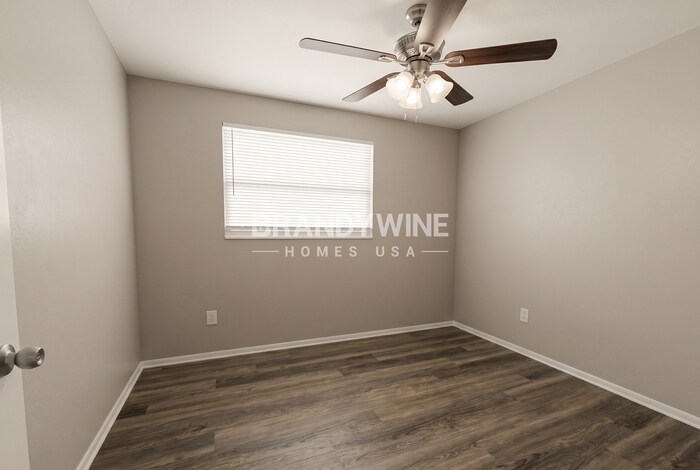 Building Photo - 1206 E Camellia Dr