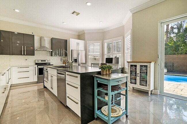 Building Photo - 7167 Ivy Crossing Ln