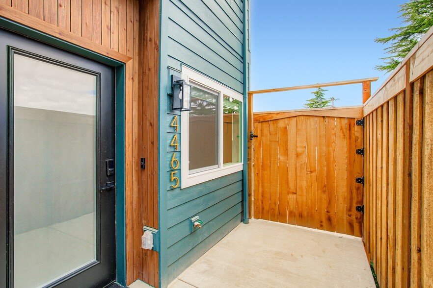 Building Photo - 4465 SE 28th Pl