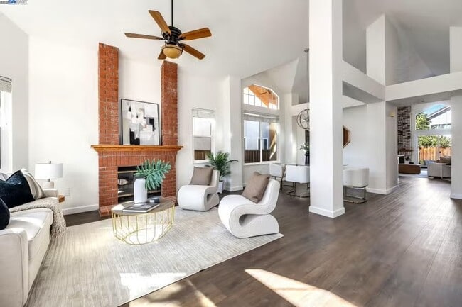 Building Photo - 3419 Park Pl