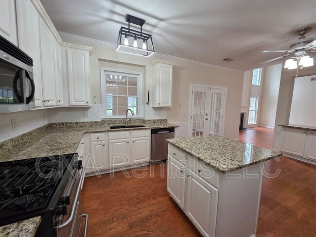 Building Photo - 1713 Paramore Pl NE