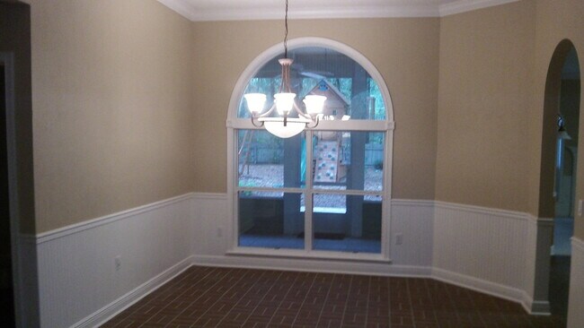 Building Photo - 2414 SW 98 Dr