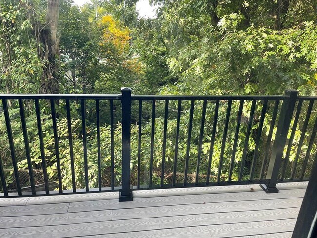 Building Photo - 47 Matilda St