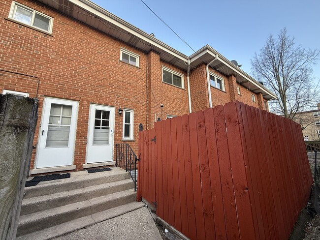 Building Photo - 4926 Crain St