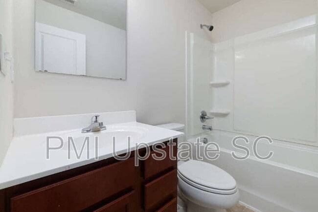 Building Photo - 320 Maplestead Farms Ct