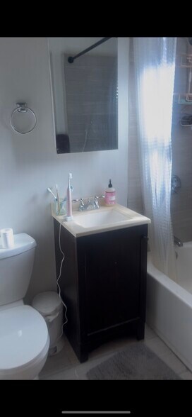 Building Photo - 38 Hemenway St