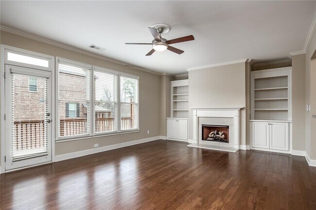 Building Photo - 528 Twinrose Way
