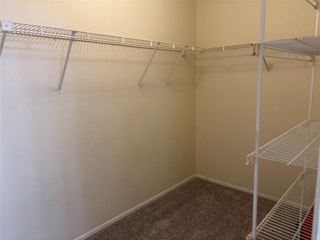 Building Photo - 10616 Mellow Meadow Dr