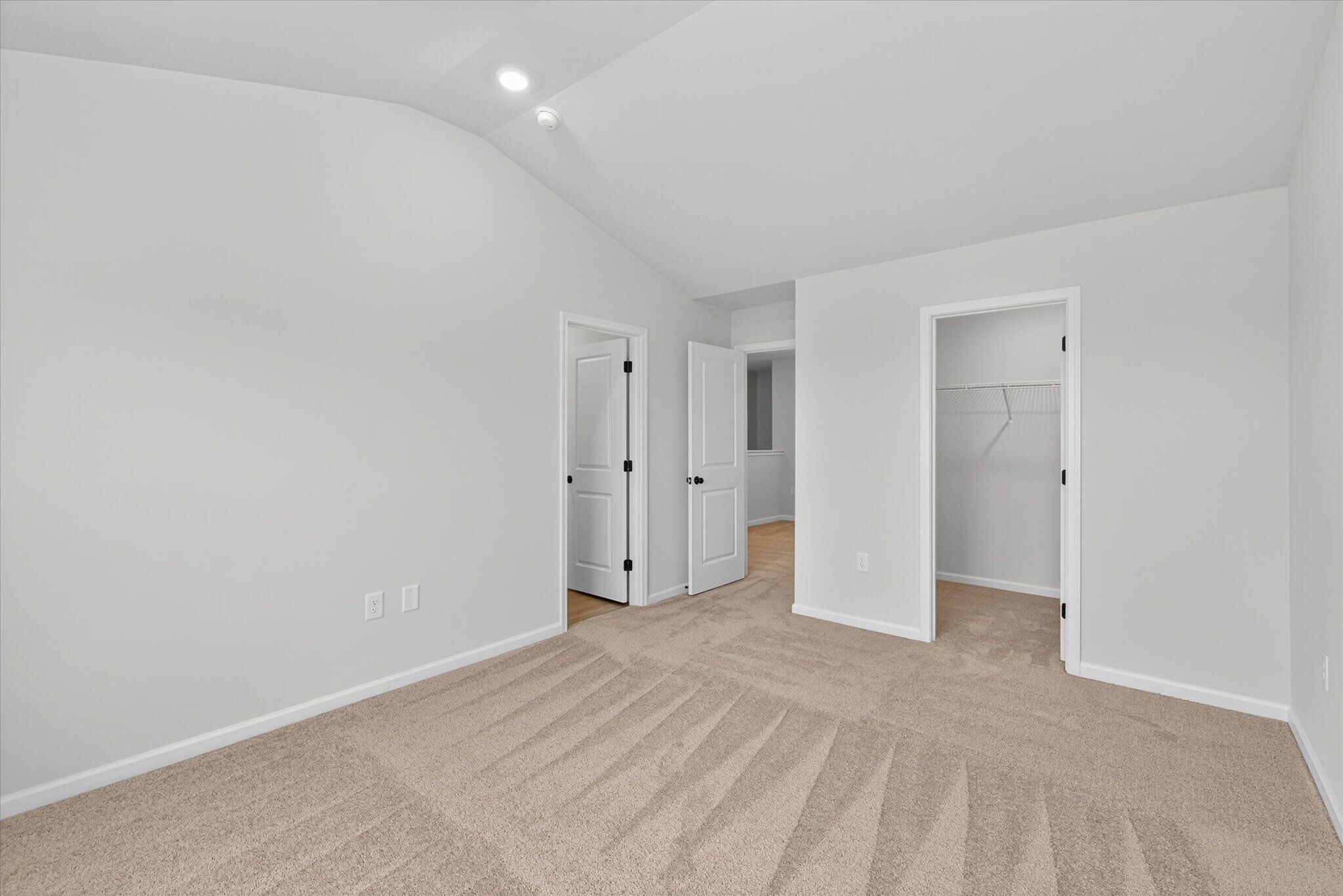 Building Photo - 1982 W Davidson Ave