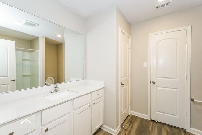 Building Photo - 136 Holster Holw Rd