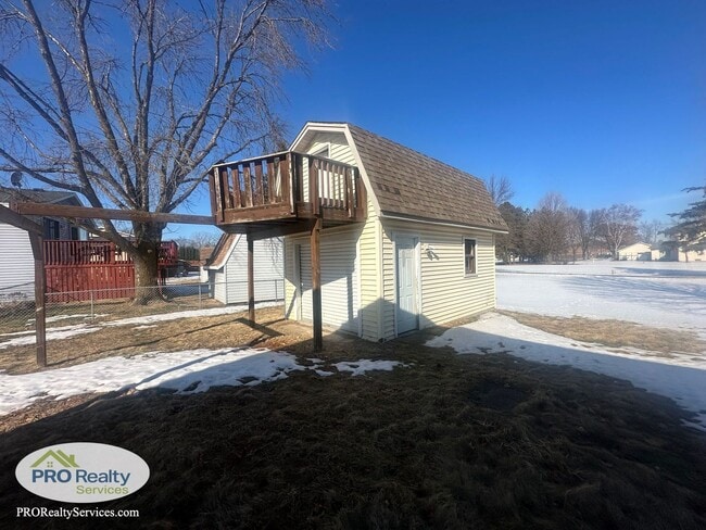 Building Photo - 3 Bedroom Home **Free February Rent with a February 2026 Move In**