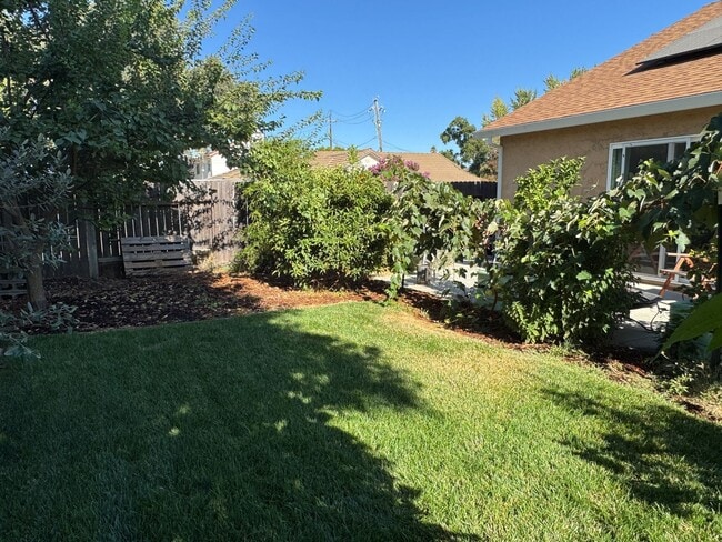 Building Photo - Charming 3-Bedroom, 2-Bath Home with Solar...