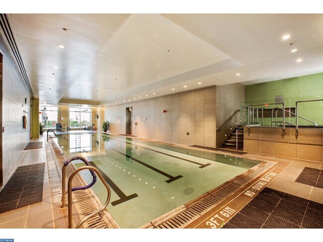 Building Photo - 1414 S Penn Square