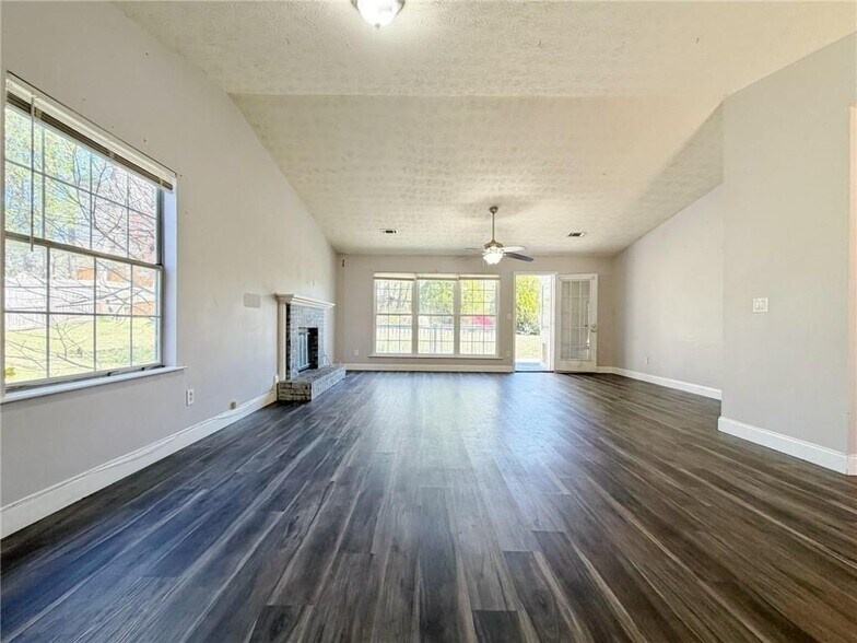 Building Photo - 2901 Inverloch Cir