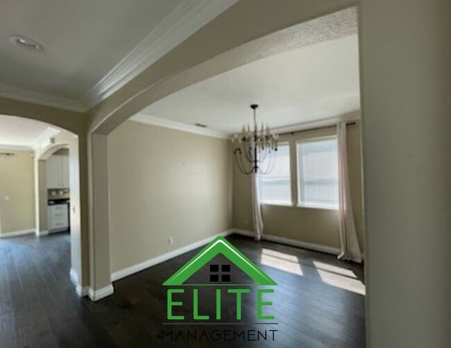 Building Photo - Beautiful 4-Bedroom Home in Desirable Ranc...