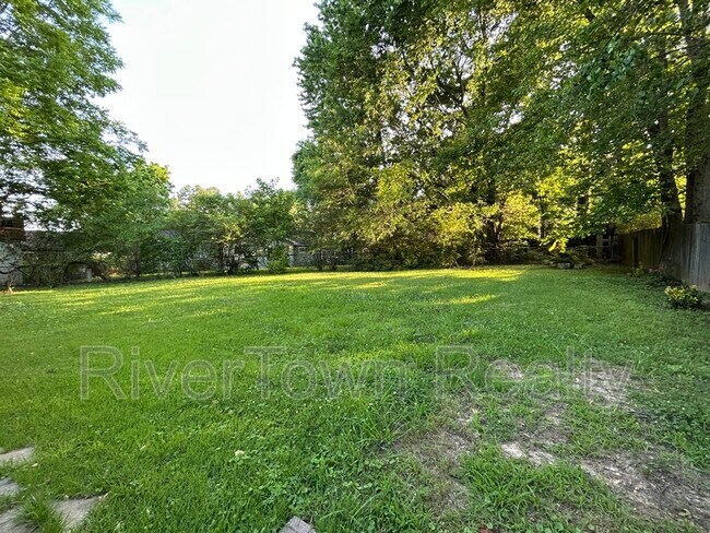 Building Photo - 4505 Spring Glen Dr