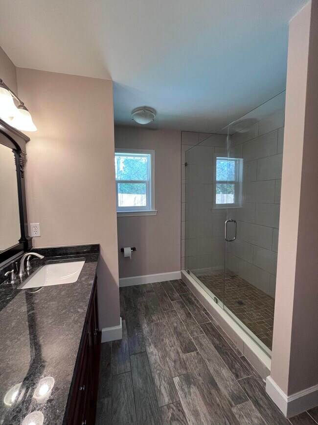 Building Photo - 540 E Timberlake Dr