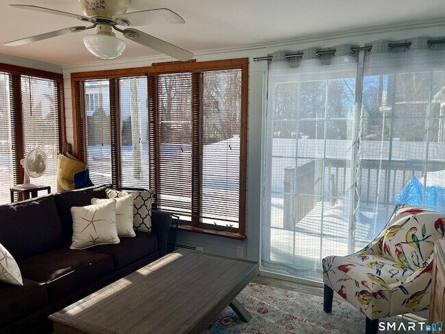 Building Photo - 51 Billow Rd