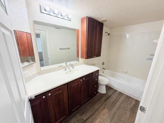 Building Photo - 1302 Belmont Ln