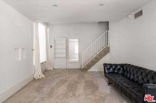 Building Photo - 2030 Laurel Canyon Blvd
