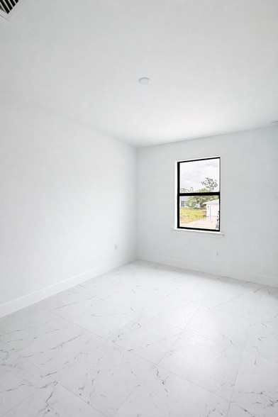 Building Photo - 4794 Jordan Ave S