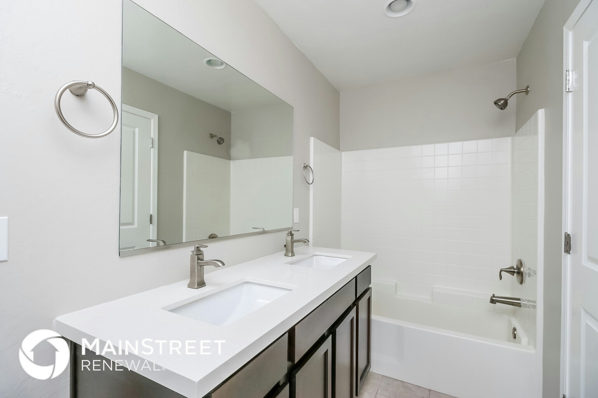 Building Photo - 2000 N 36th St