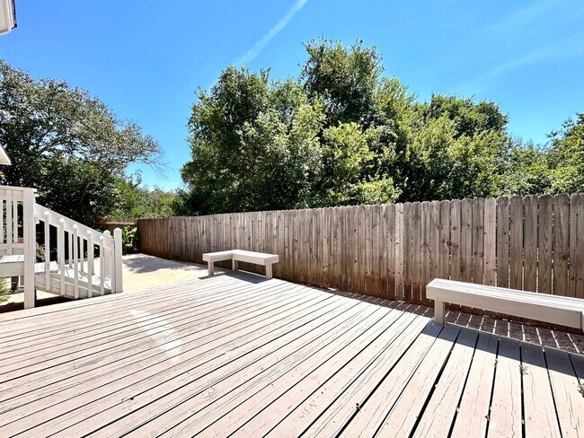 Building Photo - Beautiful 4 Bedroom, 2 Bathroom Home for R...