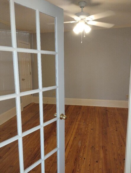 Building Photo - 7 Farmer St