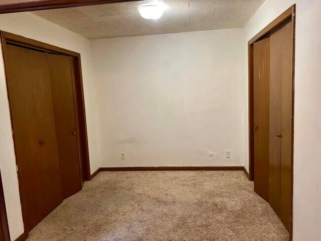 Building Photo - 230 W 3rd St