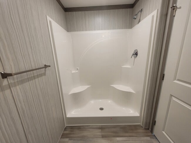 Building Photo - 158 Friendly St