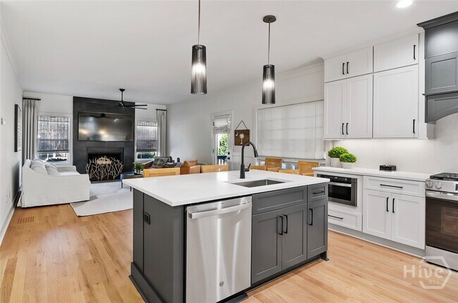 Building Photo - 1060 Cobblestone Ln