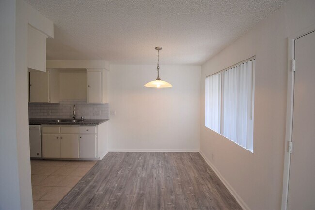 Building Photo - 11225 Huston St