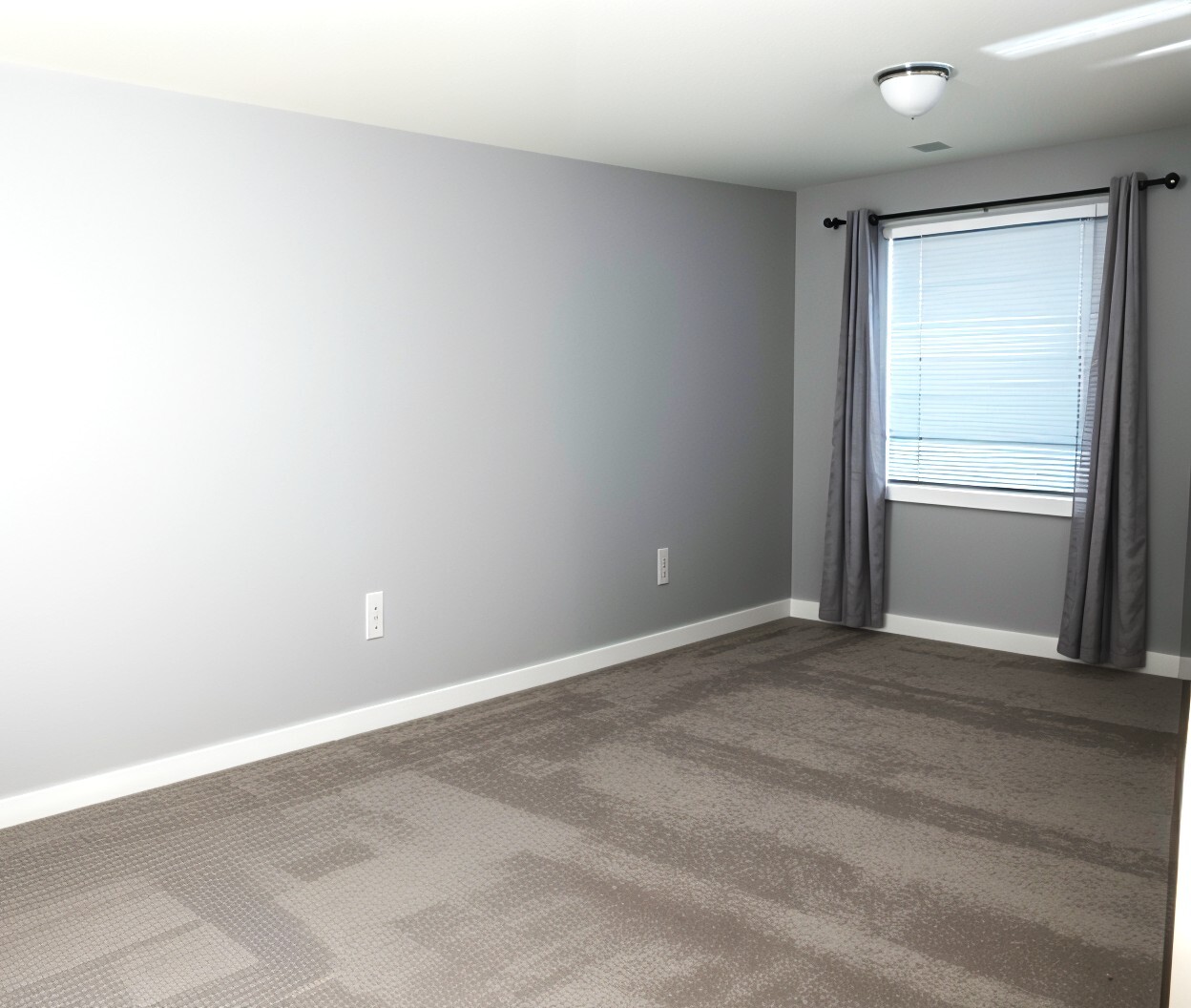 Bedroom 1 - 1103 W Belmont St