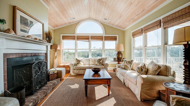 Building Photo - 15 Nautica Way