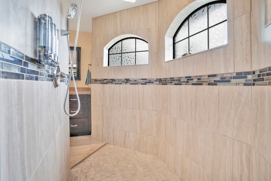 Building Photo - 1627 SW 14th St