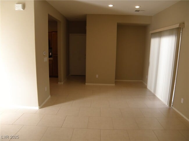 Building Photo - 1004 Appaloosa Hills Ave