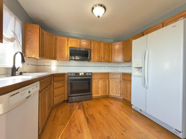 Building Photo - 48 E Princeton Ave