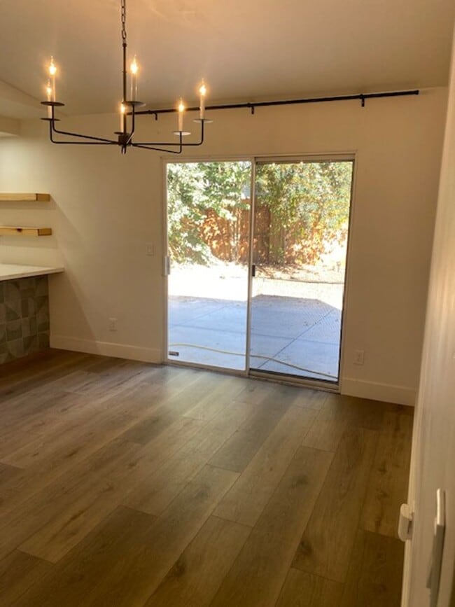 Building Photo - 2BR/2BA Duplex for rent!!!