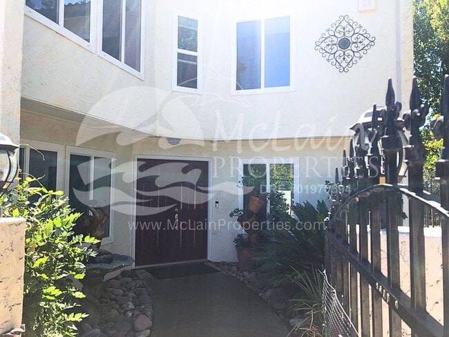 Building Photo - Gorgeous 3 Bed Home In San Diego Country Estates - Ramona