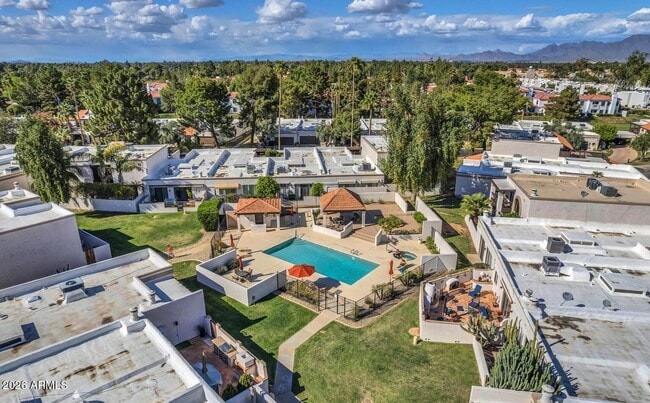 Building Photo - 7368 E Pleasant Run