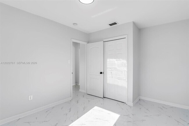 Building Photo - 6312 SW 19th St